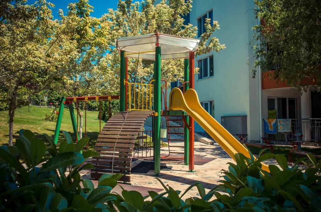 Gt Green Fort Beach Apartments Sunny Beach Exterior foto